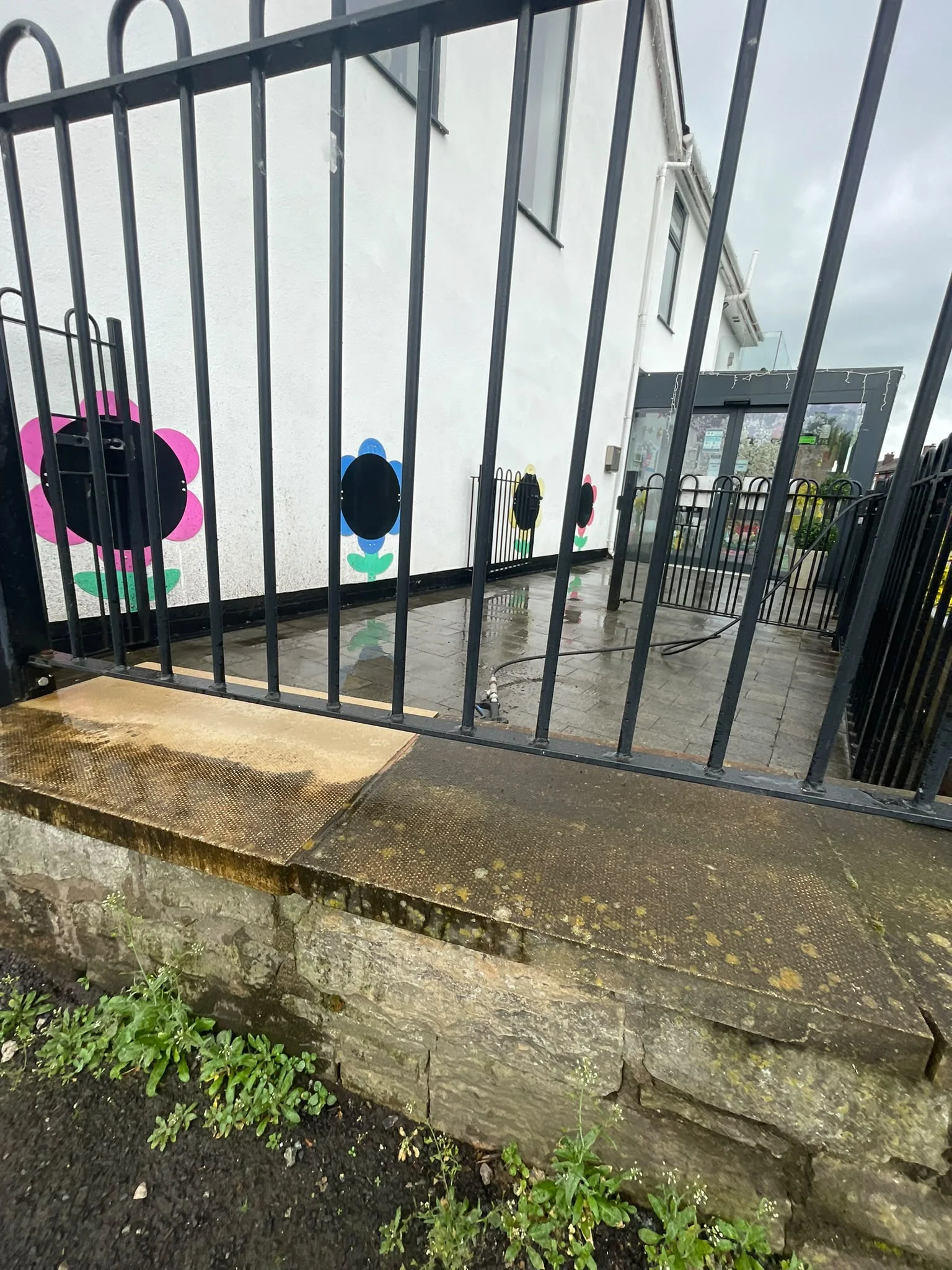Cladding cleaning by CleanedCo