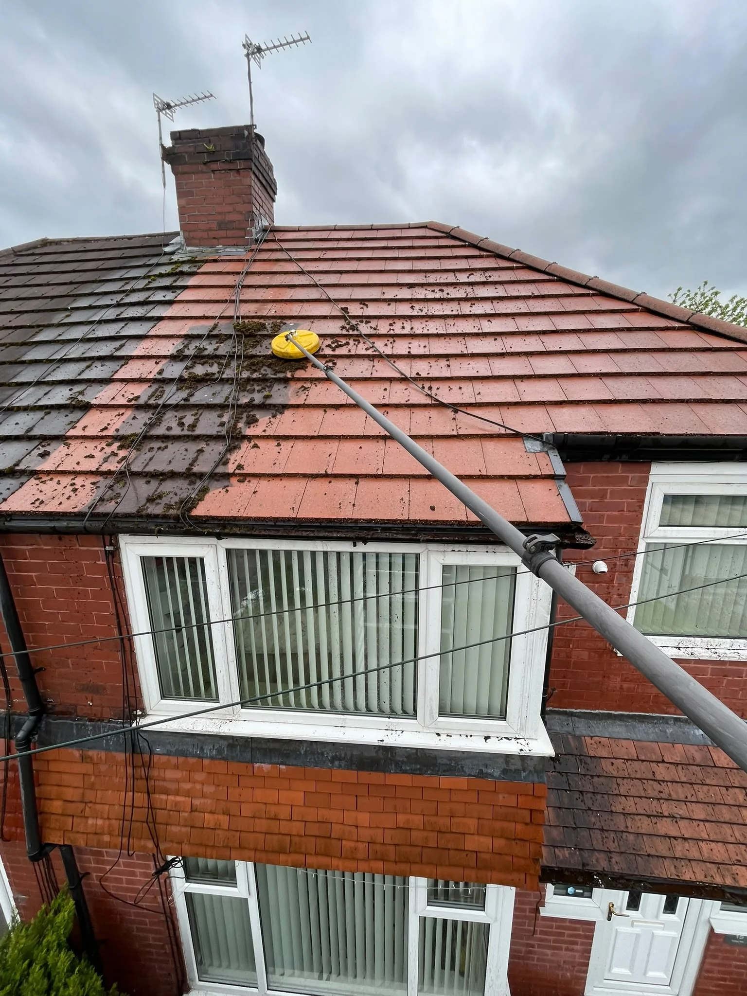 Gutter cleaning by CleanedCo