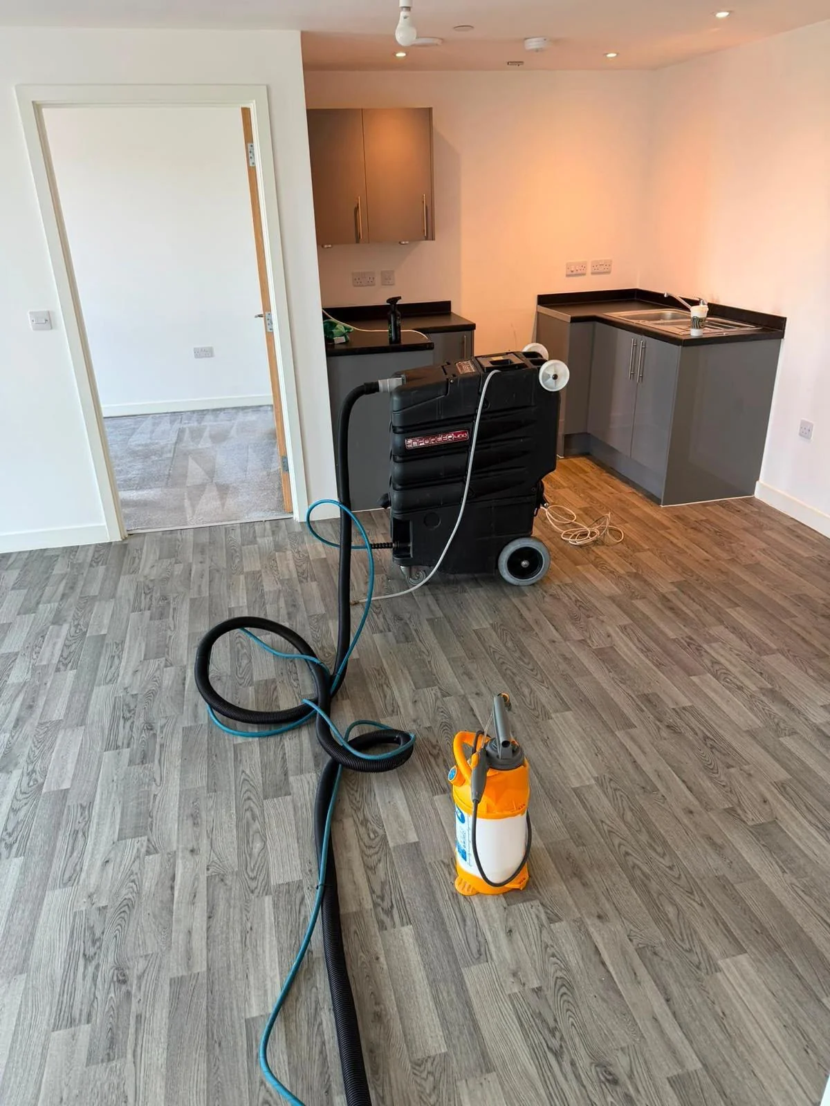 Flood & water extraction by CleanedCo